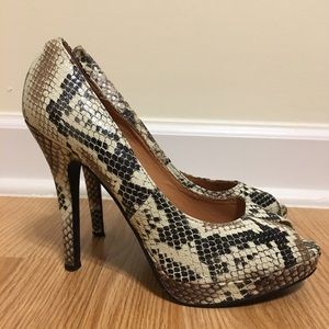 Snakeskin Peep-Toe Pumps (Size 8.5)